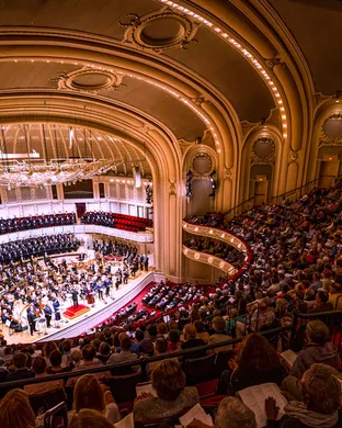 Chicago Symphony Orchestra: Klaus Makela - Beethoven's Symphony No. 7 & Berlioz's Symphonie Fantastique